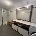 Lägenhet T3 A Avec Terrasse Et Parking Securise - Fr-1-374-233 *