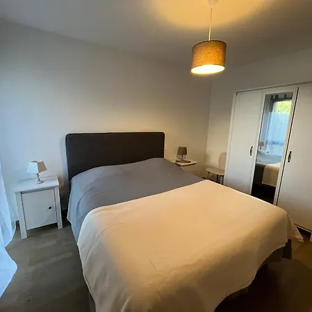 T3 à Avec Terrasse Et Parking Sécurisé - Fr-1-374-233 *