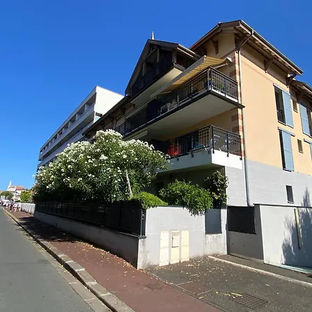 Apartment T3 A Avec Terrasse Et Parking Securise - Fr-1-374-233 Arcachon