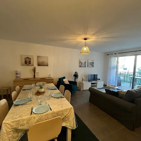 Apartmán T3 A Avec Terrasse Et Parking Securise - Fr-1-374-233