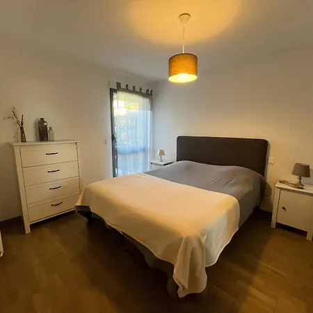 T3 A Avec Terrasse Et Parking Securise - Fr-1-374-233 דירה *