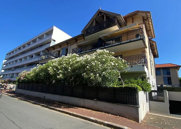 T3 A Avec Terrasse Et Parking Securise - Fr-1-374-233 *